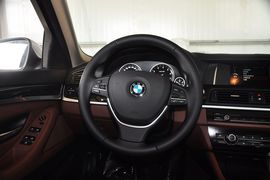 2014款宝马5系旅行车520i