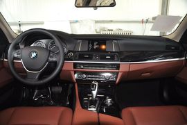 2014款宝马5系旅行车520i