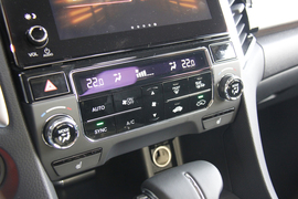 2017款冠道240TURBO