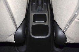 2011款本田飞度1.3L自动舒适版