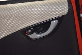 2011款本田飞度1.3L自动舒适版