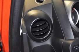 2011款本田飞度1.3L自动舒适版