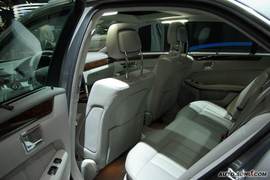 奔驰E300