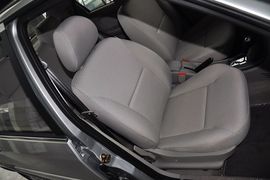 2013款爱丽舍三厢1.6L经典自动科技型