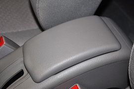 2013款爱丽舍三厢1.6L经典自动科技型