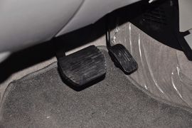 2013款爱丽舍三厢1.6L经典自动科技型