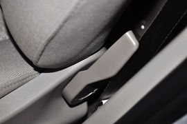 2013款爱丽舍三厢1.6L经典自动科技型