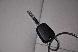 2013款爱丽舍三厢1.6L经典自动科技型