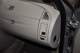 2013款爱丽舍三厢1.6L经典自动科技型