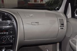 2013款爱丽舍三厢1.6L经典自动科技型