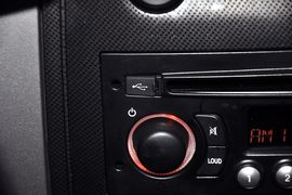 2013款爱丽舍三厢1.6L经典自动科技型