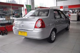 2013款爱丽舍三厢1.6L经典自动科技型