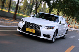 2014款雷克萨斯LS600hL深度试驾实拍