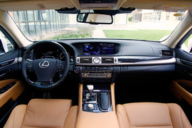 2014款雷克萨斯LS600hL深度试驾实拍