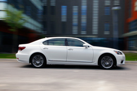 2014款雷克萨斯LS600hL深度试驾实拍