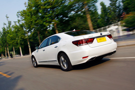 2014款雷克萨斯LS600hL深度试驾实拍