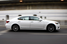 2014款雷克萨斯LS600hL深度试驾实拍