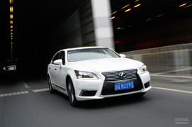 2014款雷克萨斯LS600hL深度试驾实拍