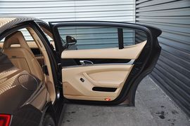 2014款保时捷Panamera