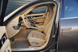 2014款保时捷Panamera