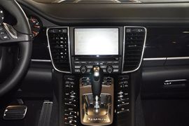 2014款保时捷Panamera
