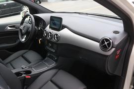 2017款奔驰B200