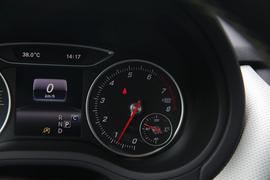 2017款奔驰B200