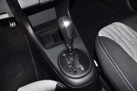 2013款铃木奥拓1.0L自动