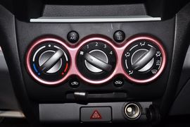 2013款铃木奥拓1.0L自动