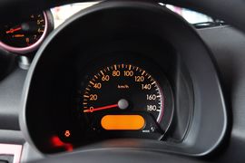 2013款铃木奥拓1.0L自动