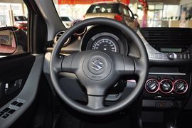 2013款铃木奥拓1.0L自动