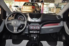 2013款铃木奥拓1.0L自动