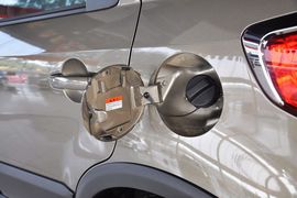 2013款铃木天语SX4酷锐1.6L