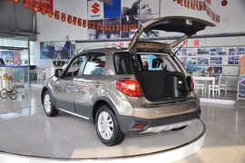 2013款铃木天语SX4酷锐1.6L