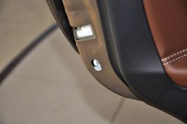 2013款铃木天语SX4酷锐1.6L