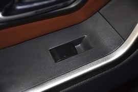 2013款铃木天语SX4酷锐1.6L