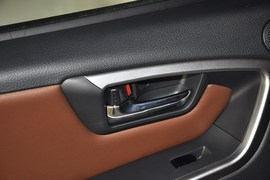 2013款铃木天语SX4酷锐1.6L