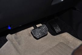 2013款铃木天语SX4酷锐1.6L