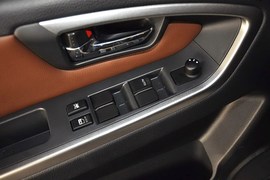 2013款铃木天语SX4酷锐1.6L