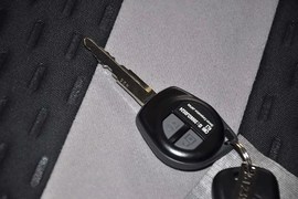 2013款铃木天语SX4酷锐1.6L