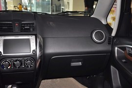 2013款铃木天语SX4酷锐1.6L