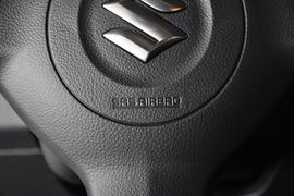 2013款铃木天语SX4酷锐1.6L