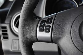 2013款铃木天语SX4酷锐1.6L