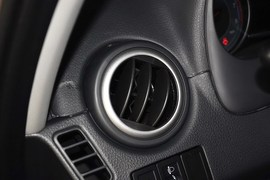 2013款铃木天语SX4酷锐1.6L