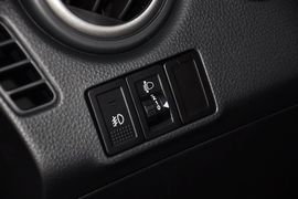 2013款铃木天语SX4酷锐1.6L