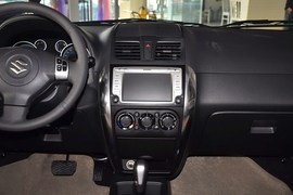 2013款铃木天语SX4酷锐1.6L