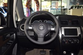 2013款铃木天语SX4酷锐1.6L