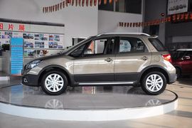 2013款铃木天语SX4酷锐1.6L