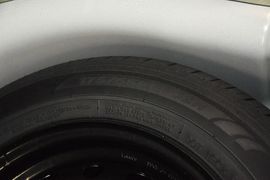 2013款嘉年华两厢1.5L自动品尚型