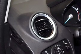 2013款嘉年华两厢1.5L自动品尚型